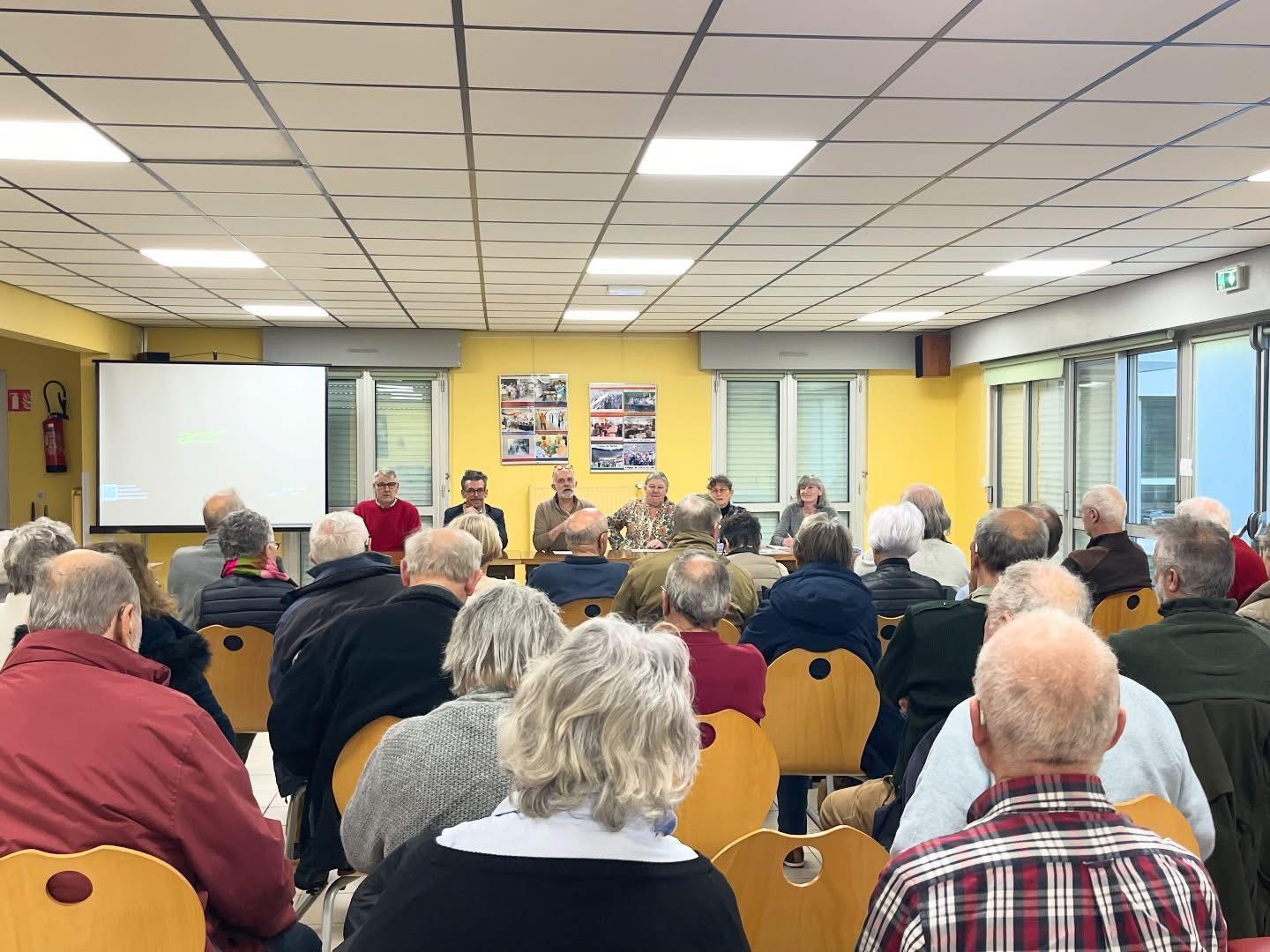 Les adhérents réunis à l’assemblée générale de l’AMPM en février 2026